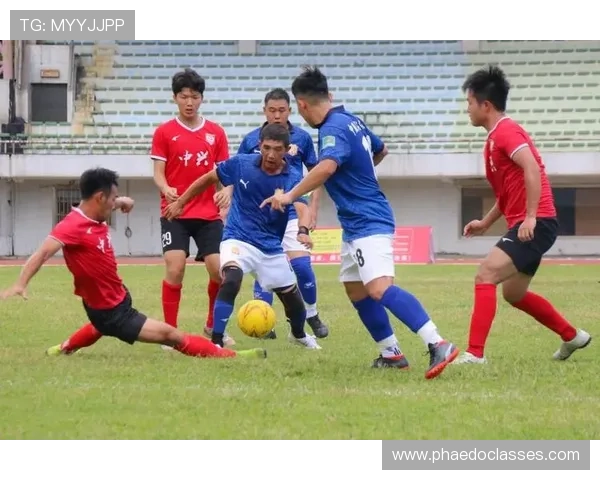 上海足球队在联赛中的经验积累与表现分析 上海足球队在联赛中的经验积累与表现分析