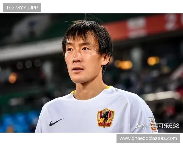 中卫足球明星盘点他们的成就与影响力分析 中卫足球明星盘点他们的成就与影响力分析