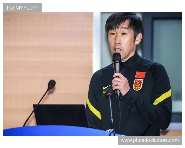 中国足球俱乐部明星球员排名揭晓引发热议各队表现备受关注 中国足球俱乐部明星球员排名揭晓引发热议各队表现备受关注