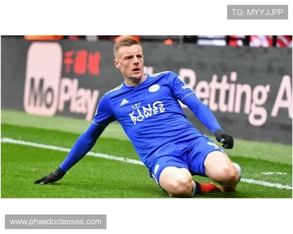 乌克兰足球传奇退役明星盘点与成就回顾 乌克兰足球传奇退役明星盘点与成就回顾