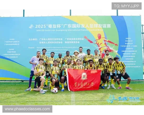 便装足球明星揭晓他们的真实生活与场外风采 便装足球明星揭晓他们的真实生活与场外风采