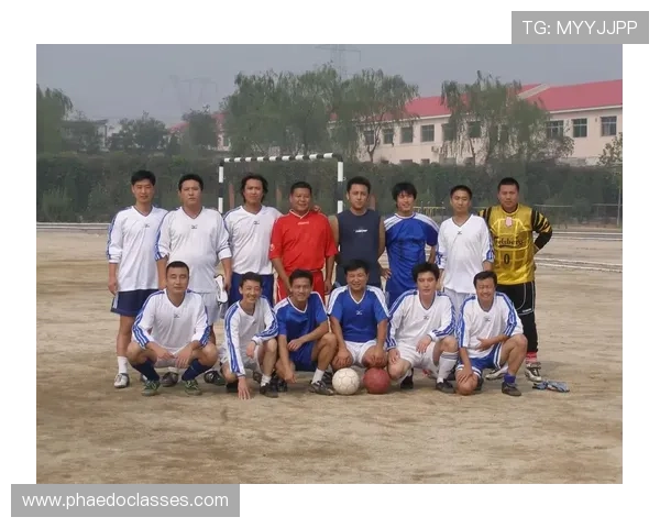 从小热爱足球的明星们如何在童年时光追逐梦想 从小热爱足球的明星们如何在童年时光追逐梦想