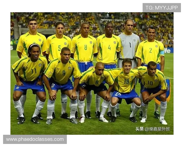 全球顶尖足球明星队伍盘点及其辉煌成就解析 全球顶尖足球明星队伍盘点及其辉煌成就解析