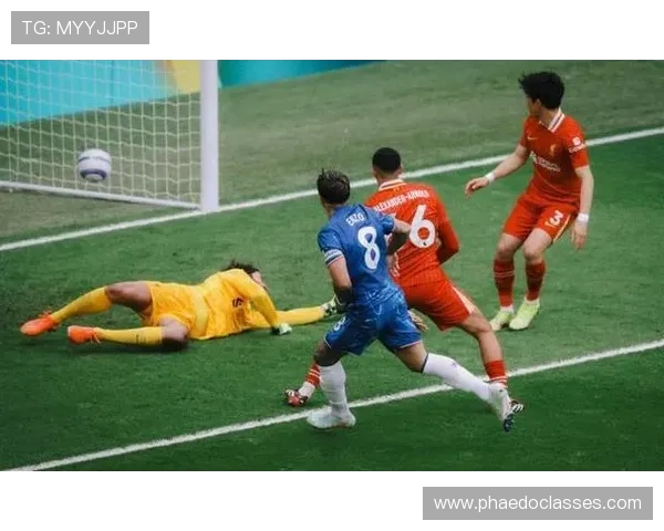 高清足球明星踏板图片展现运动魅力与激情瞬间